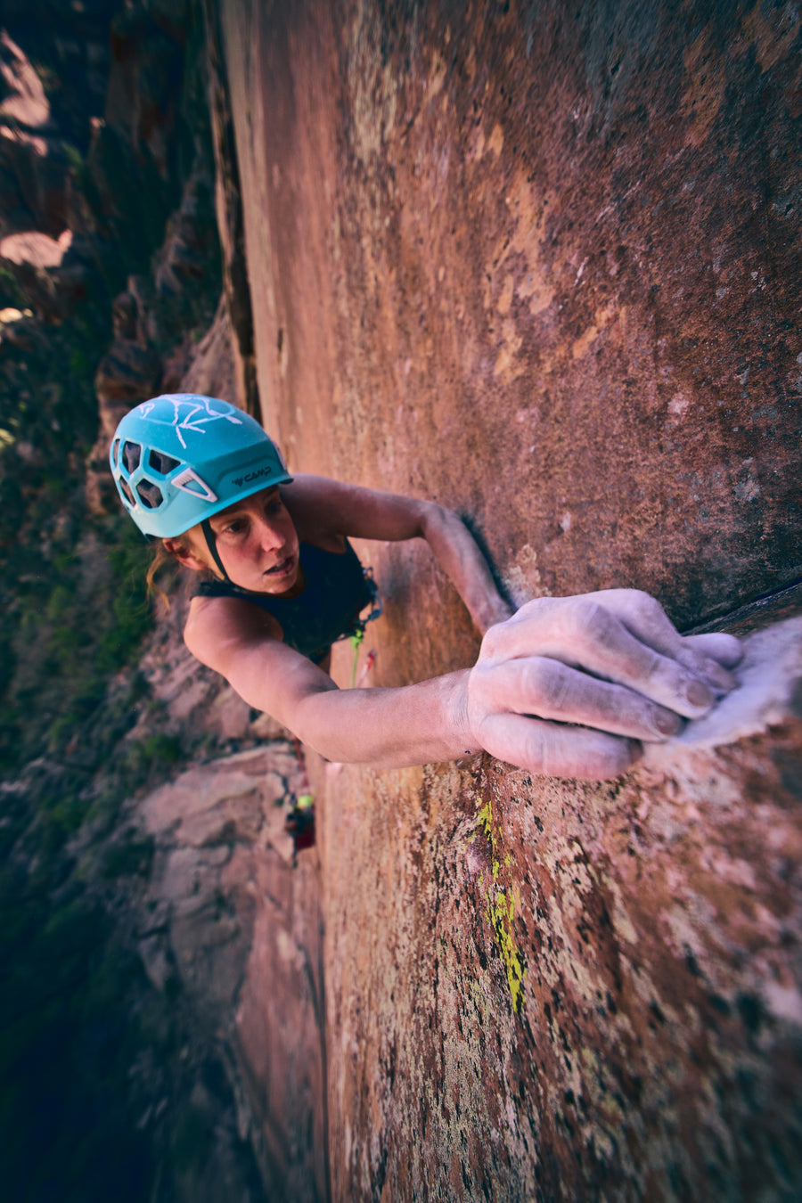Amity Warme climbing