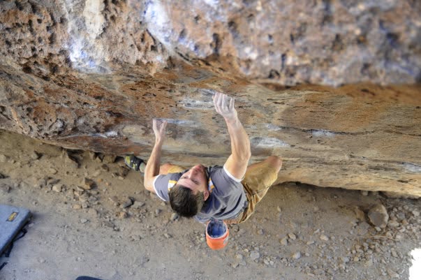 Bouldering at Hueco Tanks
