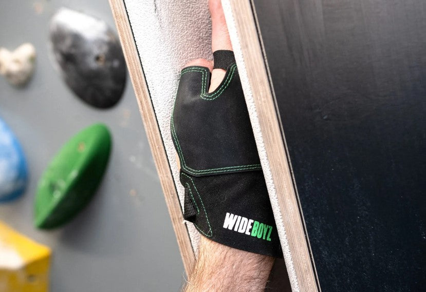 Lightweight Wideboys Crack Gloves provide excellent grip and hand protection for athletes, perfect for crack climbing and reducing skin damage